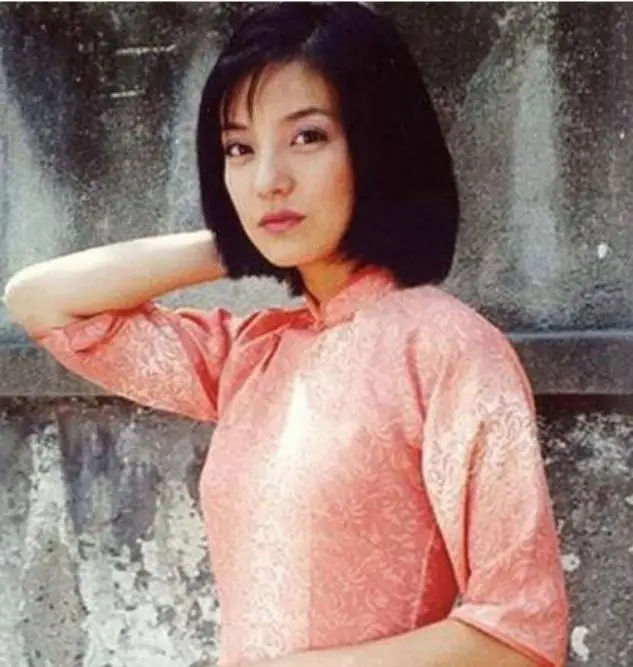 情深深雨蒙蒙:依萍跳江时,谁注意她的脚了?难怪书恒崩溃 情深深雨蒙蒙:依萍跳江时,谁注意她的脚了?难怪书恒崩溃
