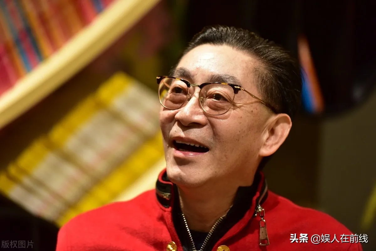 六小龄童炮轰周星驰，这些年他是如何一步步走下神坛的？
