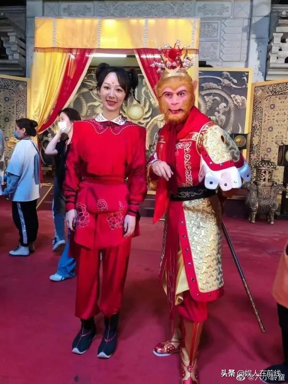 六小龄童炮轰周星驰，这些年他是如何一步步走下神坛的？