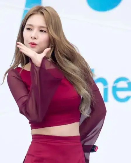 韩国财阀控制下的娱乐圈到底有多恐怖？近百位女明星自杀