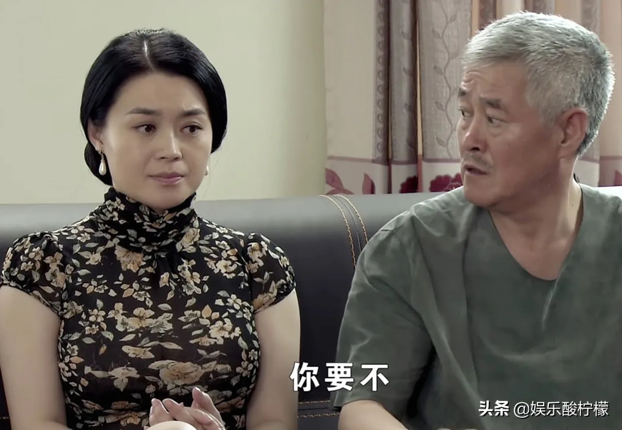 《乡村爱情16》关婷娜恢复直播，被网友逼婚，香秀马忠合体了