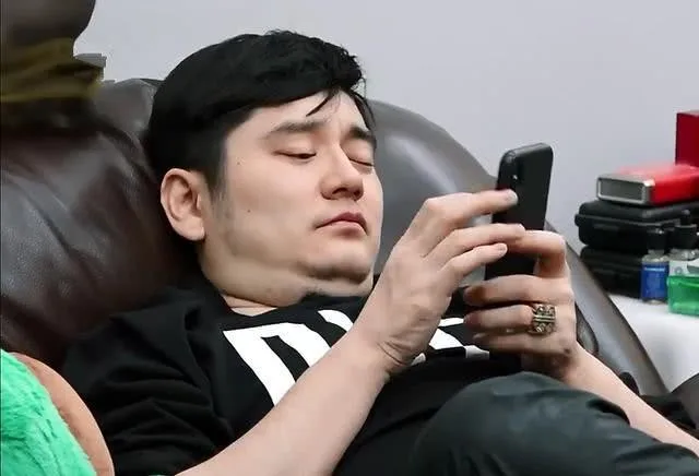 就连最低调的李维嘉都出事,芒果台八大主持人彻底“沦陷”了 就连最低调的李维嘉都出事,芒果台八大主持人彻底“沦陷”了