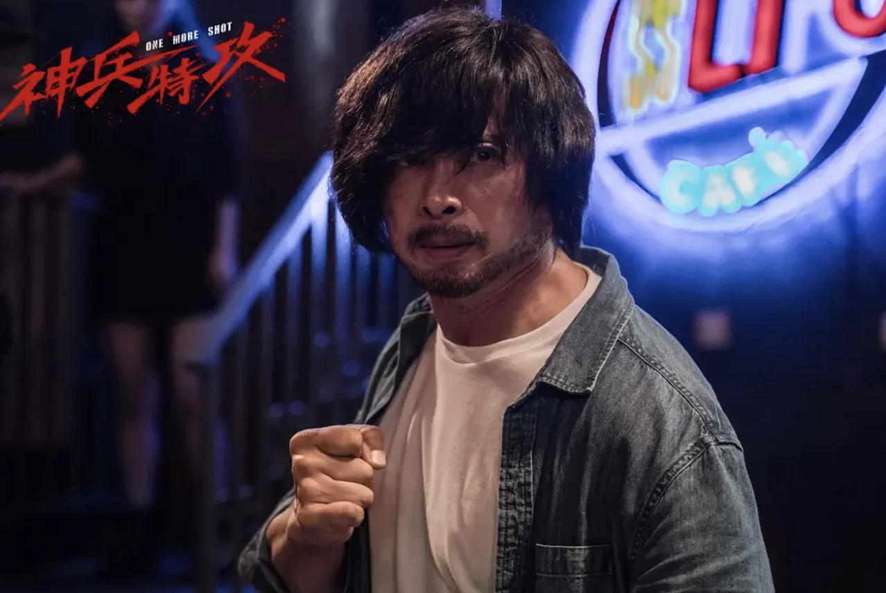 热播榜第一，“力王”樊少皇主演，这部科幻动作片该爆