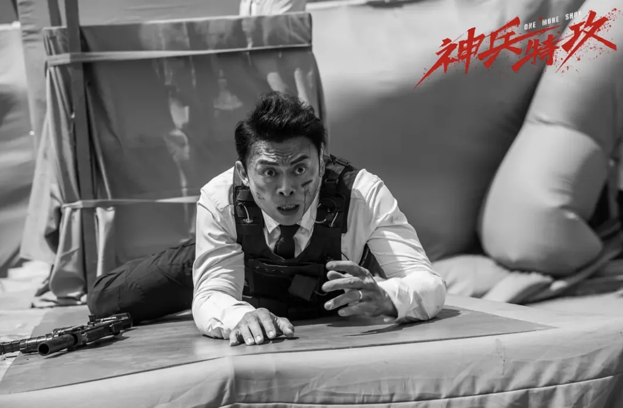 热播榜第一，“力王”樊少皇主演，这部科幻动作片该爆
