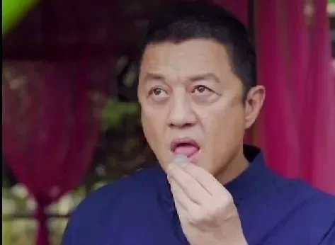 翻车了?李亚鹏装文化人却闹笑话,网友:别不懂装懂 翻车了?李亚鹏装文化人却闹笑话,网友:别不懂装懂