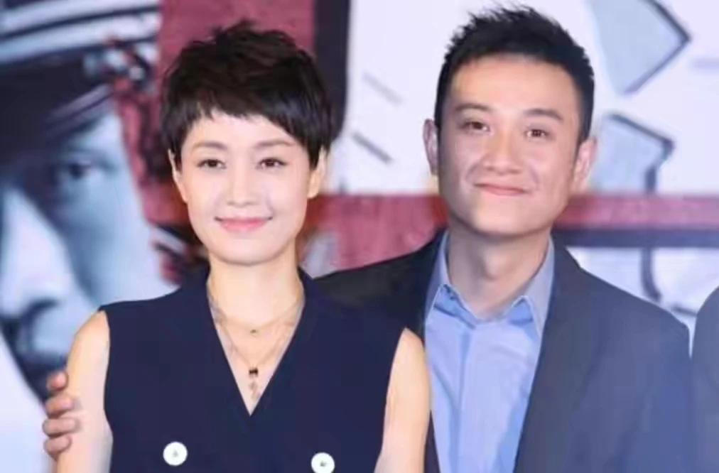 文章与一女子带娃游玩,女方是单身辣妈颜值在线,一同登记入住酒店 文章与一女子带娃游玩,女方是单身辣妈颜值在线,一同登记入住酒店