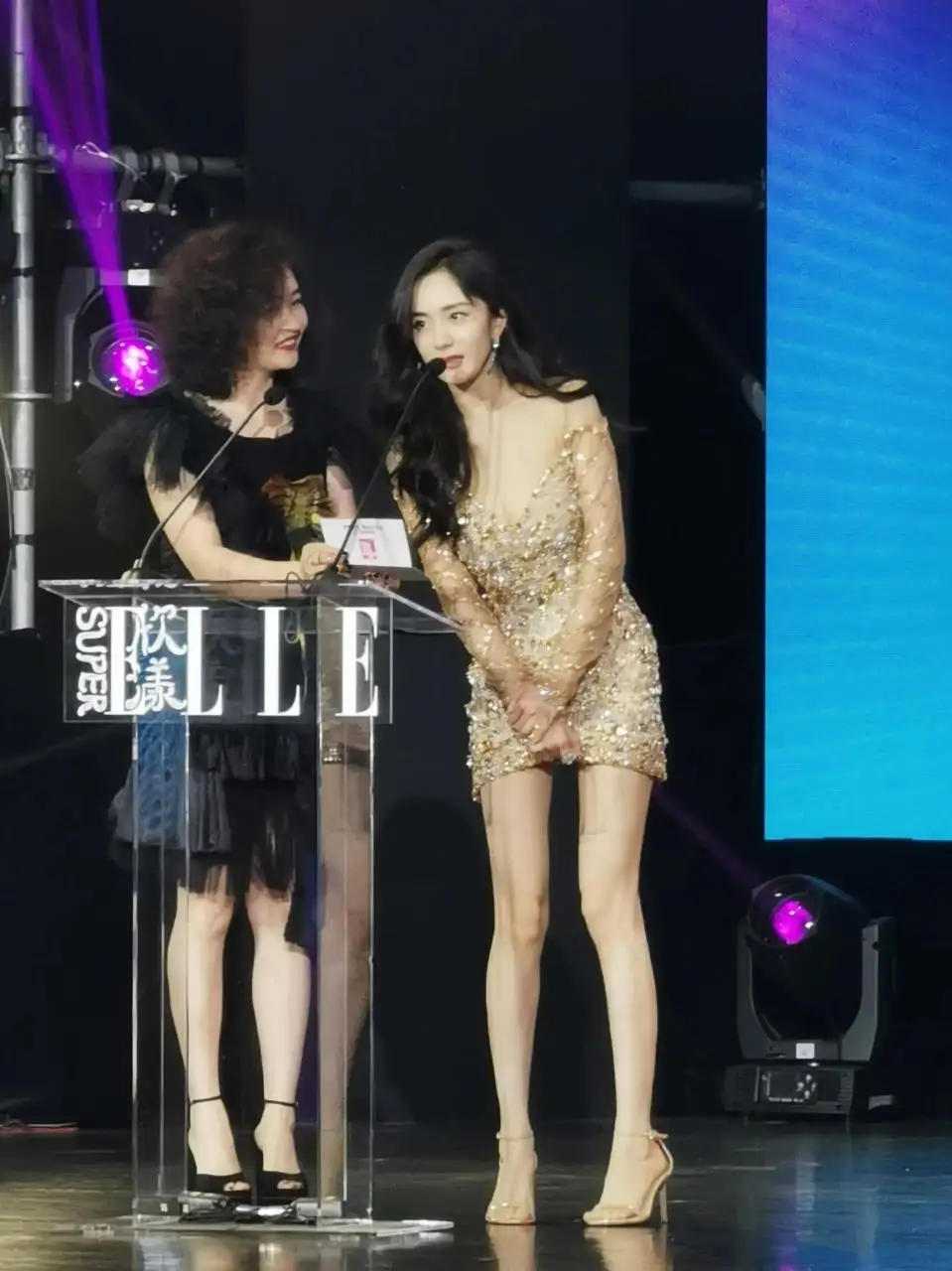 杨幂近期照片,你们喜欢吗 杨幂近期照片,你们喜欢吗