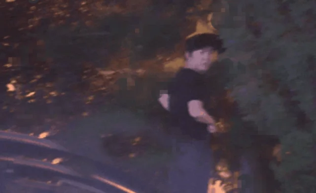李云迪因嫖娼被拘:当天其社交账号仍公开宣传节目,频开豪车带女性回家,曾当街小便 李云迪因嫖娼被拘:当天其社交账号仍公开宣传节目,频开豪车带女性回家,曾当街小便