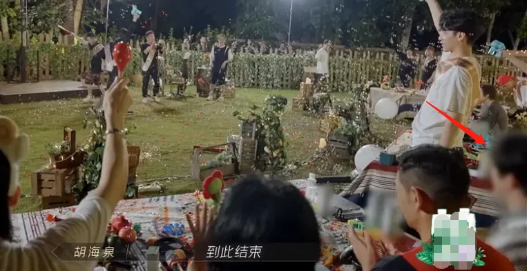 求锤得锤!警方通报李云迪因嫖娼被抓,《哥哥》曾删减打码其画面 求锤得锤!警方通报李云迪因嫖娼被抓,《哥哥》曾删减打码其画面
