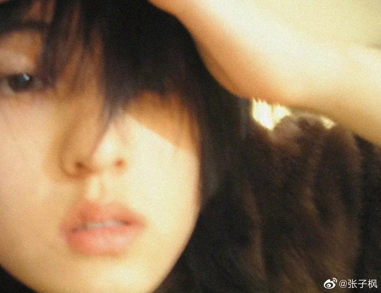 张子枫晒素颜自拍 妹妹皮肤真的好好,胶原蛋白满满,狠狠地羡慕了 张子枫晒素颜自拍 妹妹皮肤真的好好,胶原蛋白满满,狠狠地羡慕了