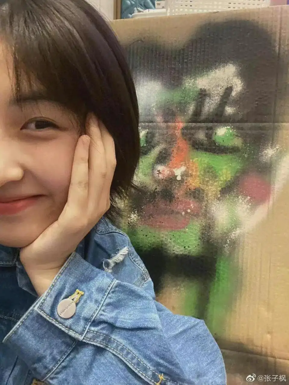 张子枫晒素颜自拍 妹妹皮肤真的好好,胶原蛋白满满,狠狠地羡慕了 张子枫晒素颜自拍 妹妹皮肤真的好好,胶原蛋白满满,狠狠地羡慕了