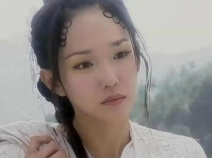 没见过这么“凶狠”的白素贞,不会演就别硬演,看看前辈怎么演 没见过这么“凶狠”的白素贞,不会演就别硬演,看看前辈怎么演