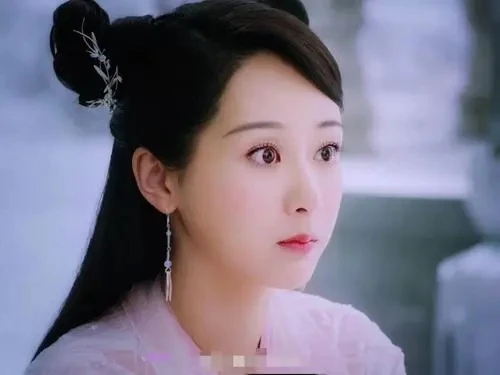 没见过这么“凶狠”的白素贞,不会演就别硬演,看看前辈怎么演 没见过这么“凶狠”的白素贞,不会演就别硬演,看看前辈怎么演