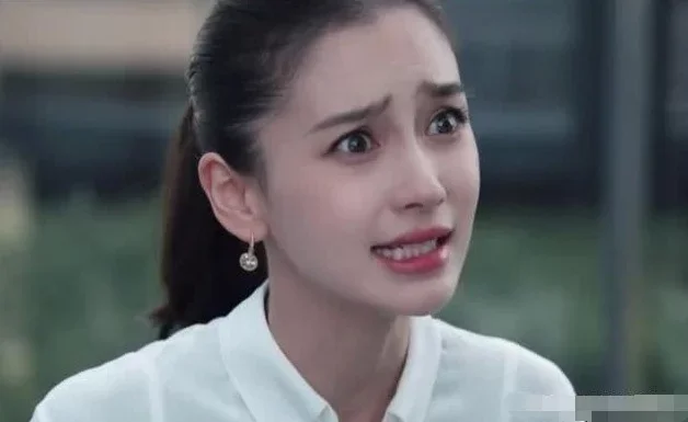 同样是表达愤怒杨颖眼睛瞪最大,刘诗诗靠妆容,周迅的眼神绝了 同样是表达愤怒杨颖眼睛瞪最大,刘诗诗靠妆容,周迅的眼神绝了