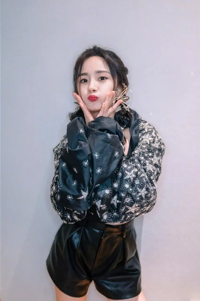 杨幂 时尚穿搭 幂幂穿搭永远的王者 杨幂 时尚穿搭 幂幂穿搭永远的王者