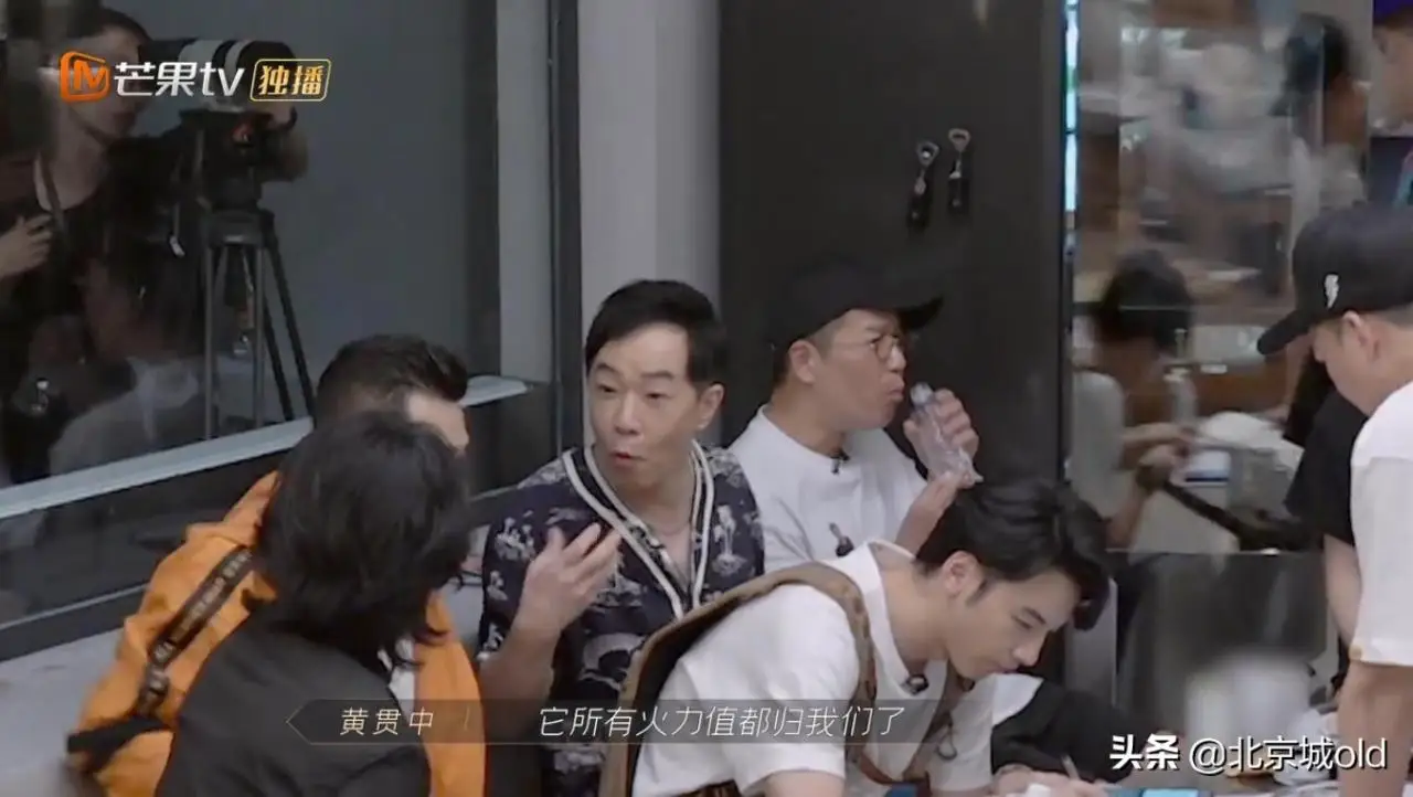 《披荆斩棘》竞拍规则升级,赵文卓火药味爆棚,胡海泉当场认怂 《披荆斩棘》竞拍规则升级,赵文卓火药味爆棚,胡海泉当场认怂