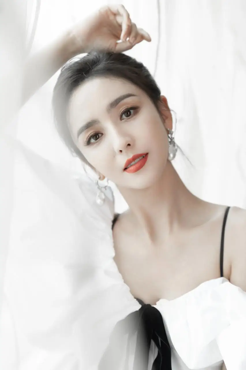 女神”佟丽娅 女神”佟丽娅