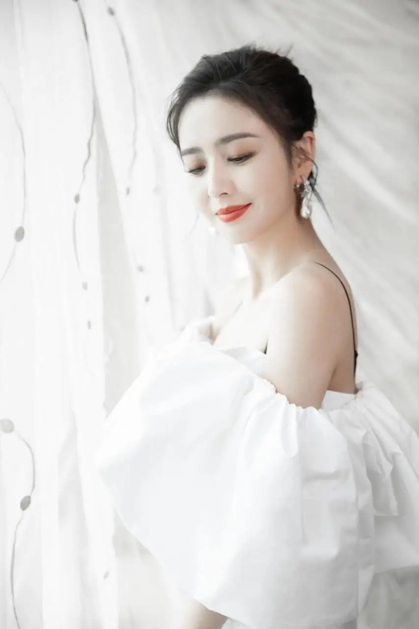 女神”佟丽娅 女神”佟丽娅