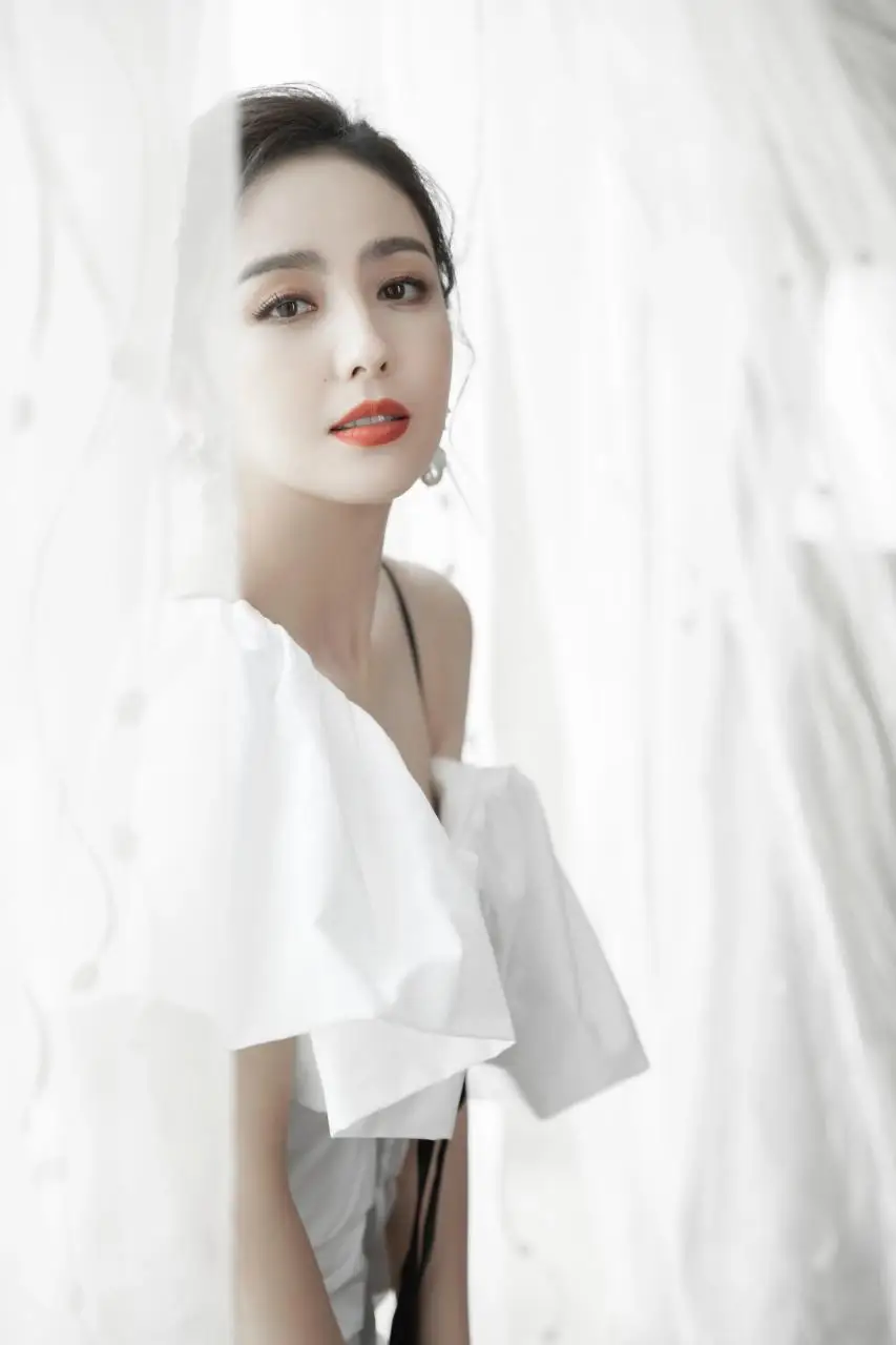 女神”佟丽娅 女神”佟丽娅