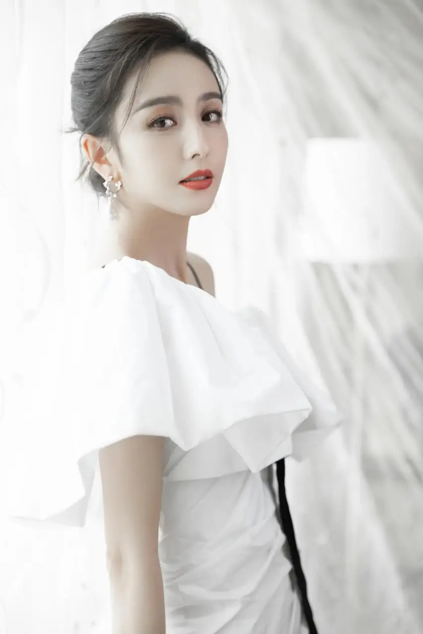 女神”佟丽娅 女神”佟丽娅