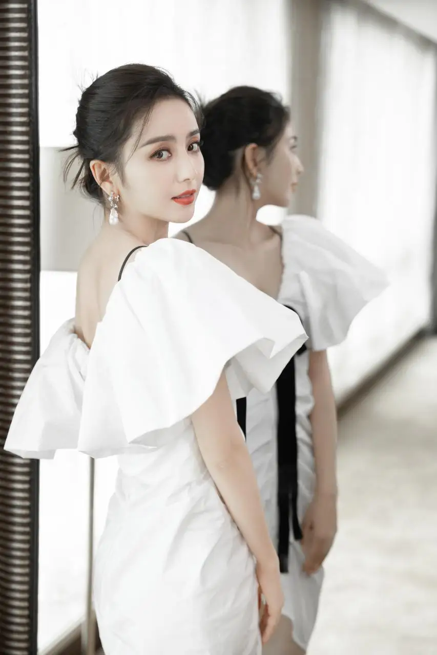 女神”佟丽娅 女神”佟丽娅