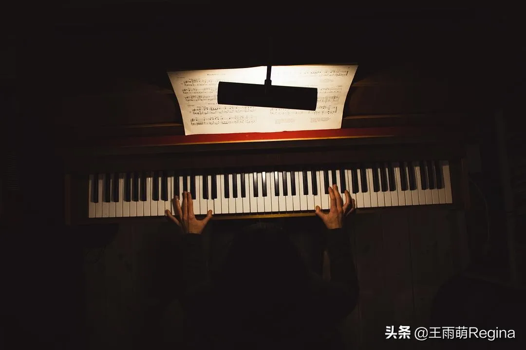 如李云迪这般优秀的男人,为何会这样? 如李云迪这般优秀的男人,为何会这样?