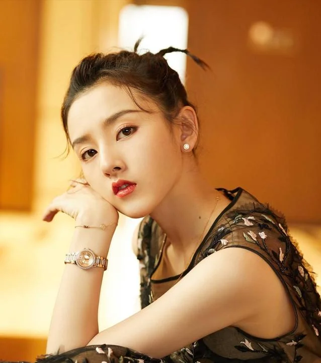 杨洋、宋祖儿合作新剧《我的人间烟火》,消防队长VS烧伤科医生 杨洋、宋祖儿合作新剧《我的人间烟火》,消防队长VS烧伤科医生
