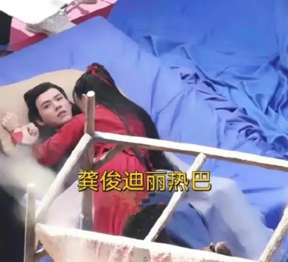 新剧路透照频出,赵丽颖邓伦吴磊热巴,谁能吸引到你? 新剧路透照频出,赵丽颖邓伦吴磊热巴,谁能吸引到你?