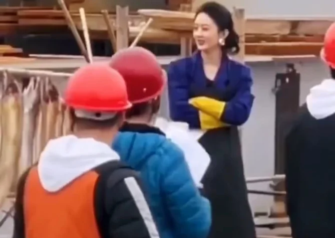 新剧路透照频出,赵丽颖邓伦吴磊热巴,谁能吸引到你? 新剧路透照频出,赵丽颖邓伦吴磊热巴,谁能吸引到你?