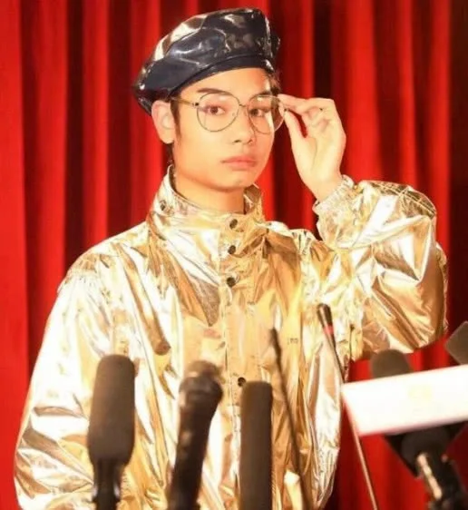 3年前,一夜爆火的“发际线男孩”小吴,如今怎样了? 3年前,一夜爆火的“发际线男孩”小吴,如今怎样了?