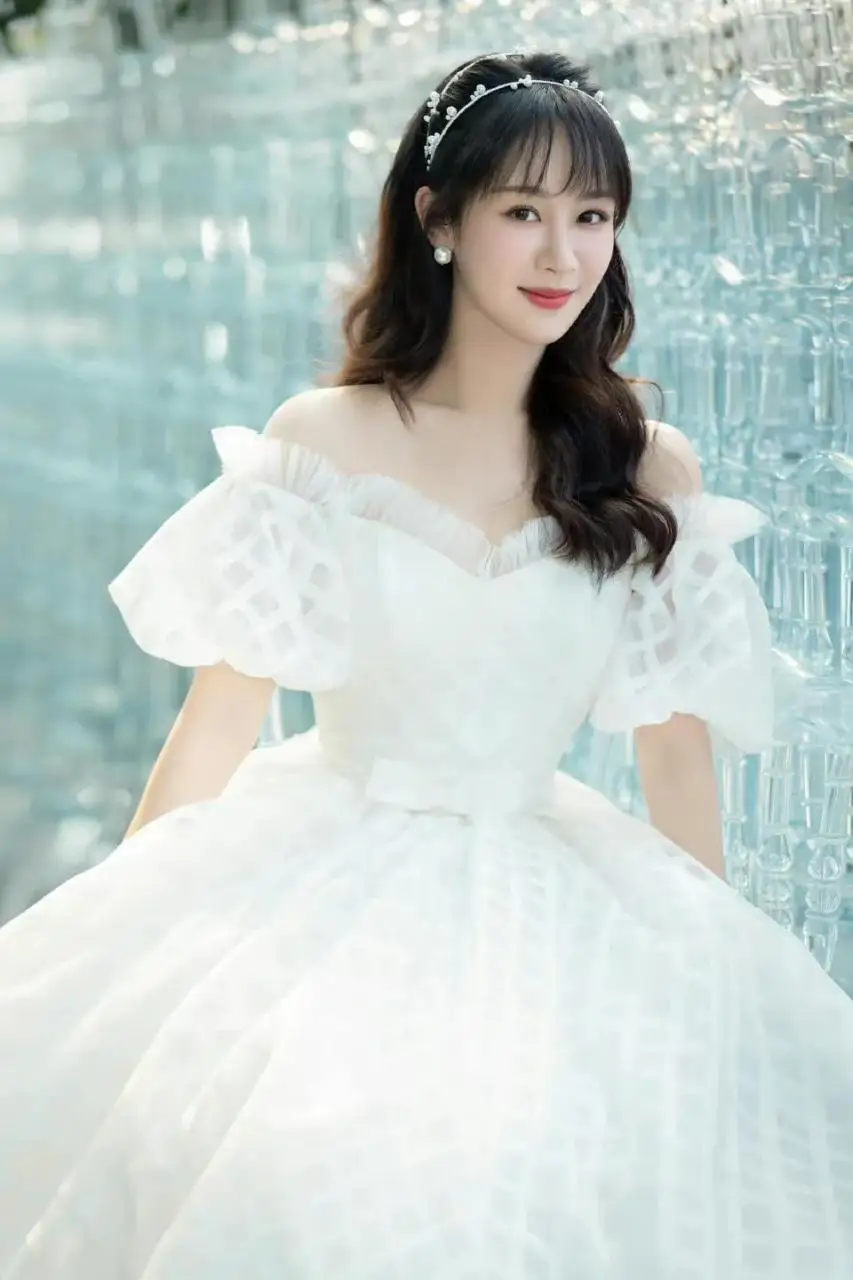 杨紫美照清新来袭,快来一起欣赏吧 杨紫美照清新来袭,快来一起欣赏吧