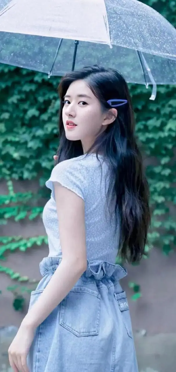 赵露思算是路人水准吗?邻家女孩 赵露思算是路人水准吗?邻家女孩