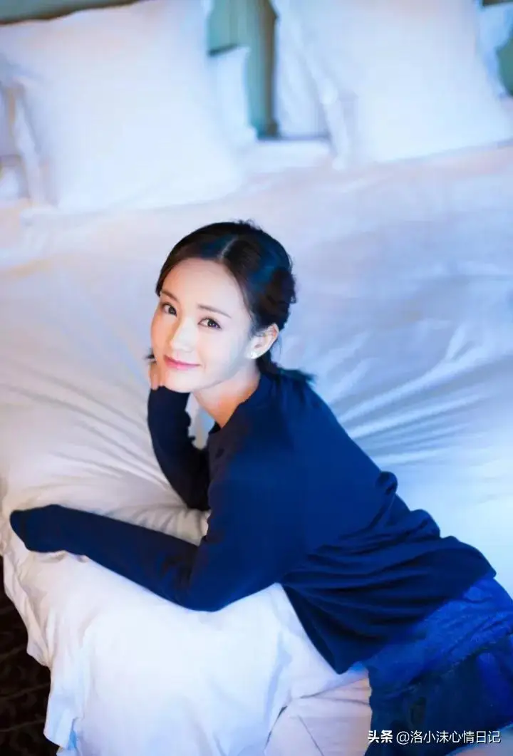 李一桐高清套图壁纸图集 李一桐高清套图壁纸图集