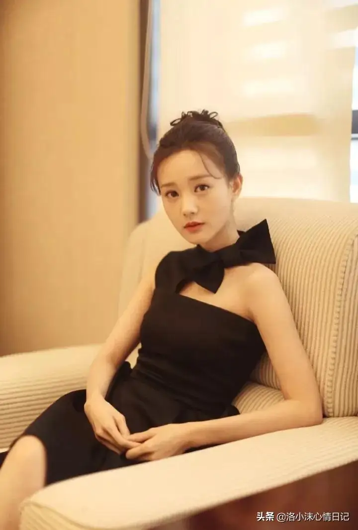 李一桐高清套图壁纸图集 李一桐高清套图壁纸图集