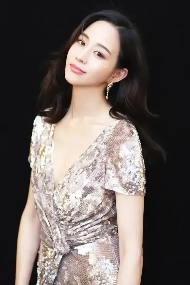 张钧甯惊艳写真照
