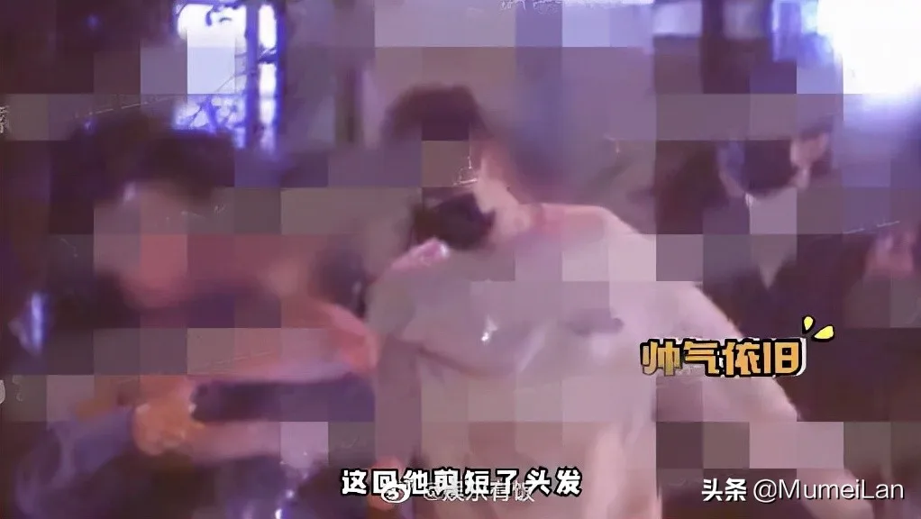 鹿晗关晓彤与好友聚会,到深夜才离开 鹿晗关晓彤与好友聚会,到深夜才离开