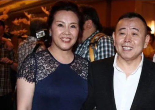 潘长江事件再次升温,连他的女儿潘阳也受到牵连,究竟咋回事? 潘长江事件再次升温,连他的女儿潘阳也受到牵连,究竟咋回事?