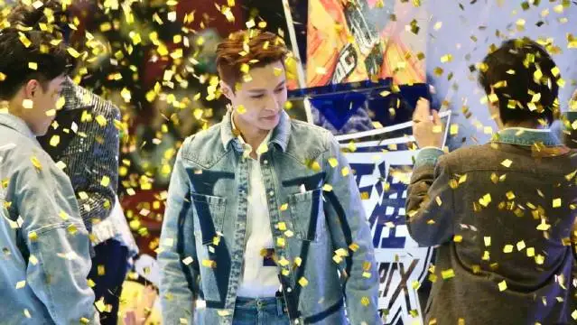 《街舞》队友惨遭淘汰,张艺兴笑称“只是游戏”,网友:输不起? 《街舞》队友惨遭淘汰,张艺兴笑称“只是游戏”,网友:输不起?
