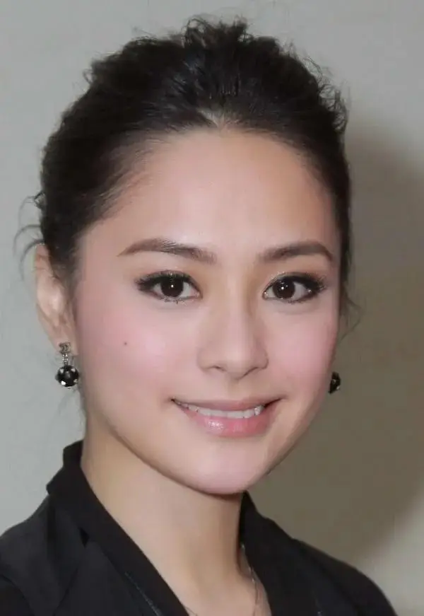“气质女神”钟欣潼到底有多美?(多图) “气质女神”钟欣潼到底有多美?(多图)