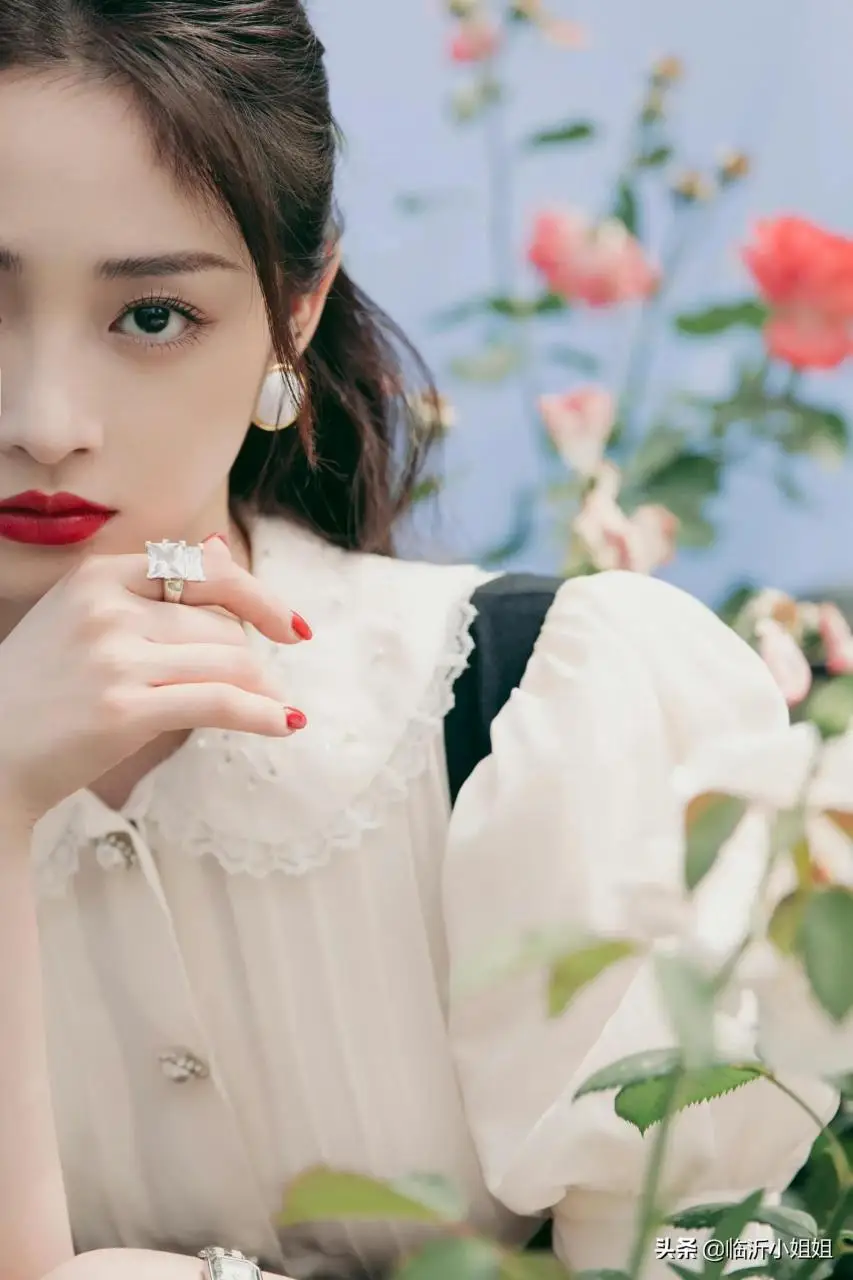 周洁琼,有颜有才的小姐姐,散发清新甜美的魅力和少女的清纯柔美 周洁琼,有颜有才的小姐姐,散发清新甜美的魅力和少女的清纯柔美