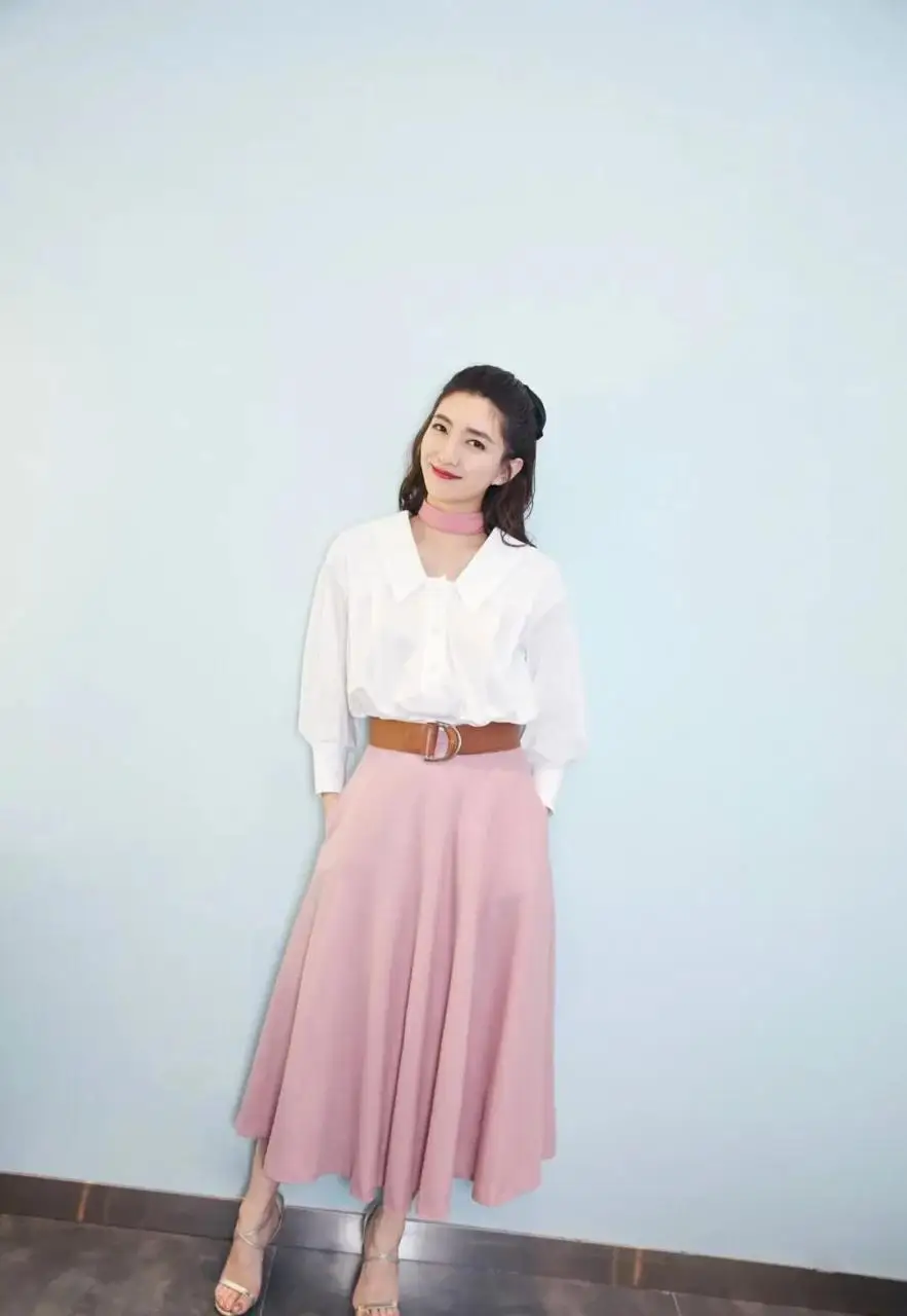 胡歌的前女友江疏影 胡歌的前女友江疏影