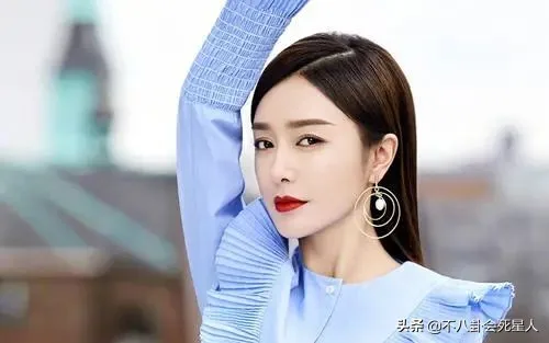 娱乐圈打工人工资差距大,明星日均208万,助理薪酬3500元 娱乐圈打工人工资差距大,明星日均208万,助理薪酬3500元