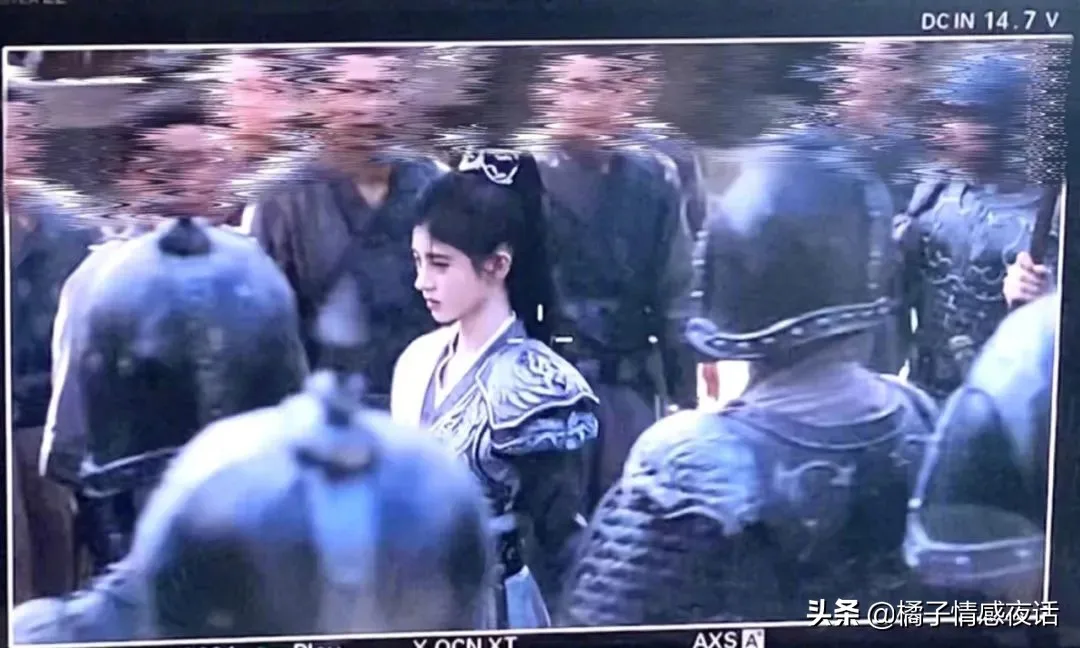 鞠婧祎新剧“女将军妆”曝光:这是去战场打仗,还是cos漫展? 鞠婧祎新剧“女将军妆”曝光:这是去战场打仗,还是cos漫展?