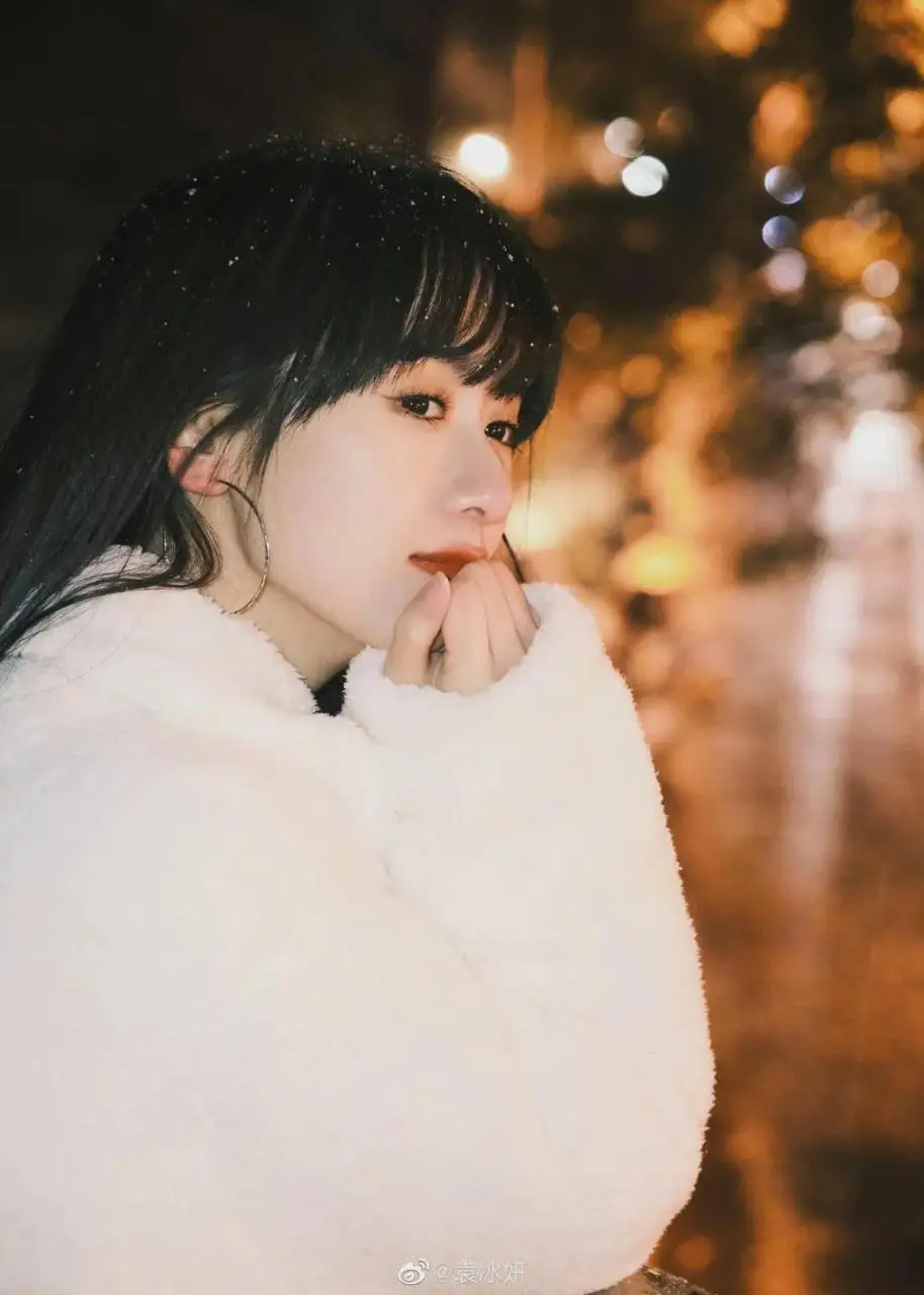 袁冰妍最新高清图片,初雪氛围感,看着好冷啊,注意保暖 袁冰妍最新高清图片,初雪氛围感,看着好冷啊,注意保暖