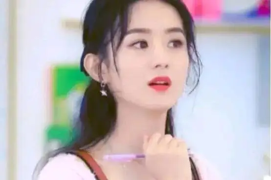 心疼!赵丽颖首谈孩子,揭露与冯绍峰离婚真相 心疼!赵丽颖首谈孩子,揭露与冯绍峰离婚真相