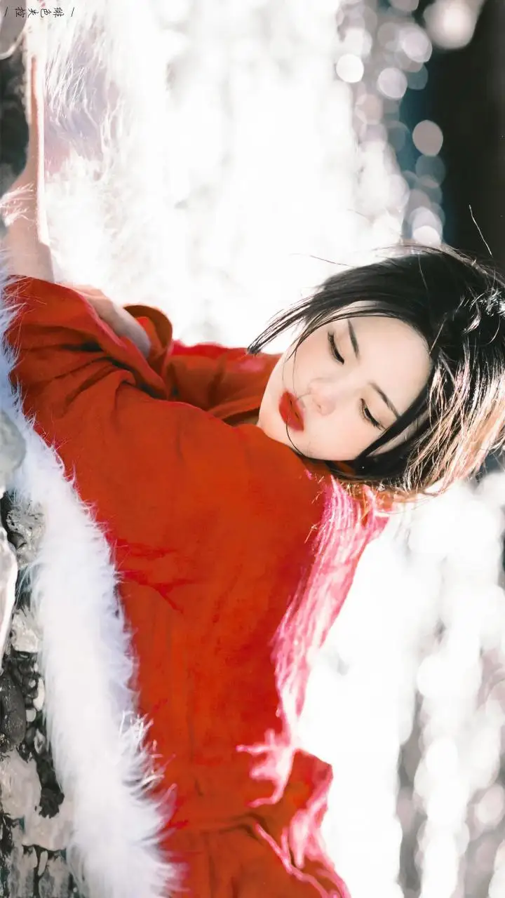 杨超越神明少女 杨超越神明少女