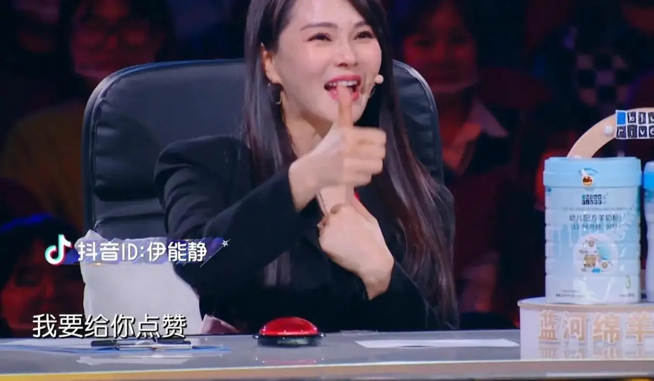 “油王”田一名坐拥887万粉丝却被邓紫棋淘汰,光靠油腻走不长久 “油王”田一名坐拥887万粉丝却被邓紫棋淘汰,光靠油腻走不长久