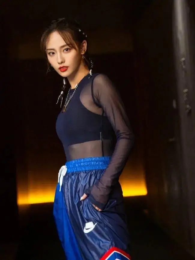 小姐姐——张嘉倪 小姐姐——张嘉倪