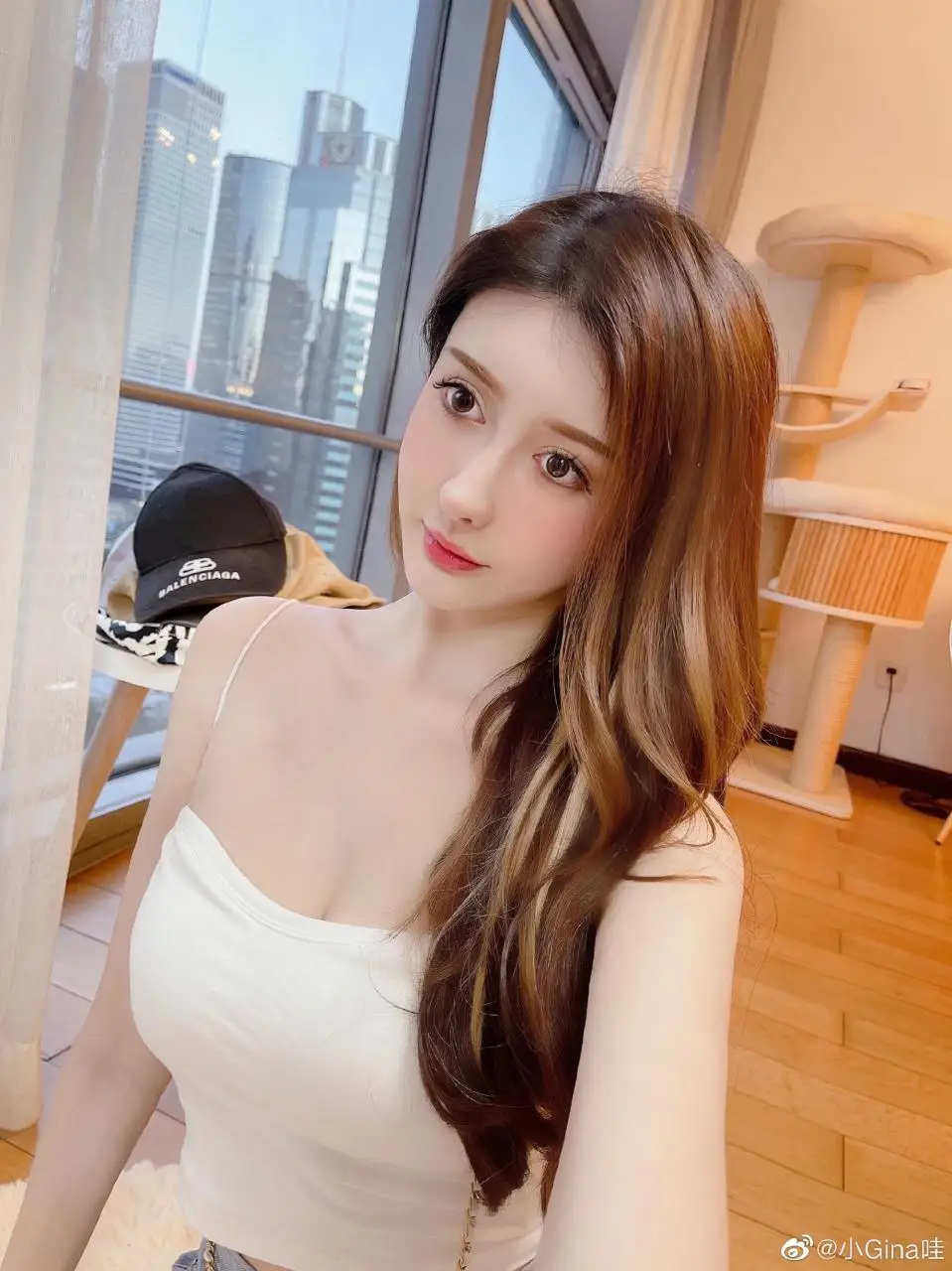 小g娜进军娱乐圈失败,曾经晒剧照感慨做演员不易,如今已成素人 小g娜进军娱乐圈失败,曾经晒剧照感慨做演员不易,如今已成素人