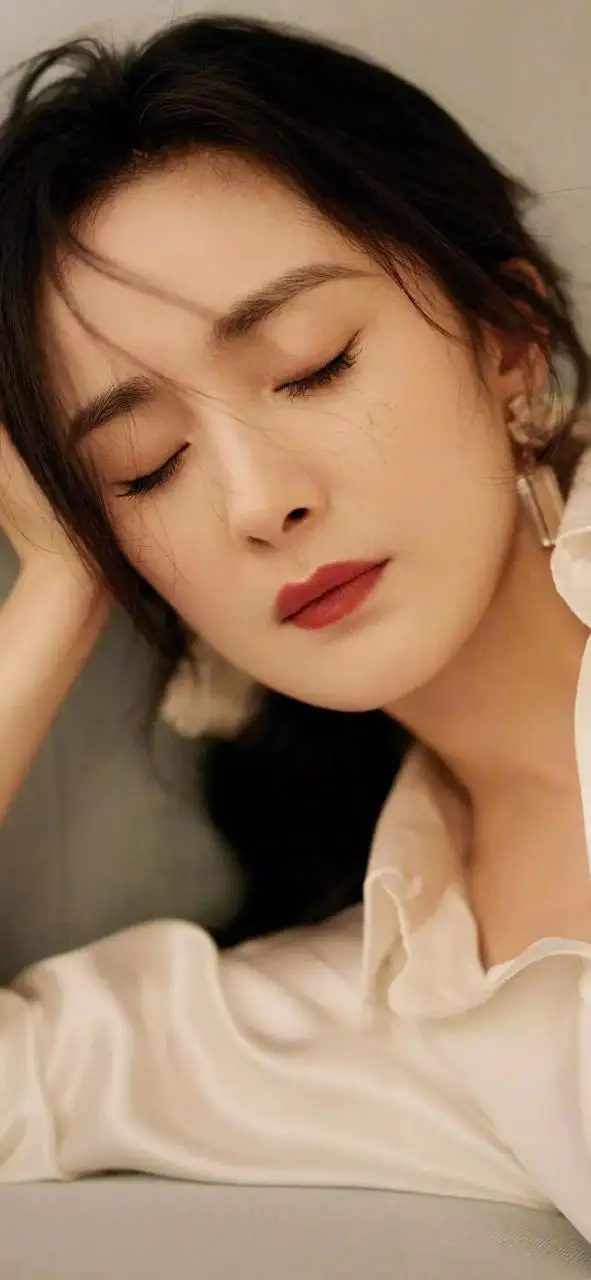 大幂幂,不看演技,确实很美,有喜欢她的吗? 大幂幂,不看演技,确实很美,有喜欢她的吗?